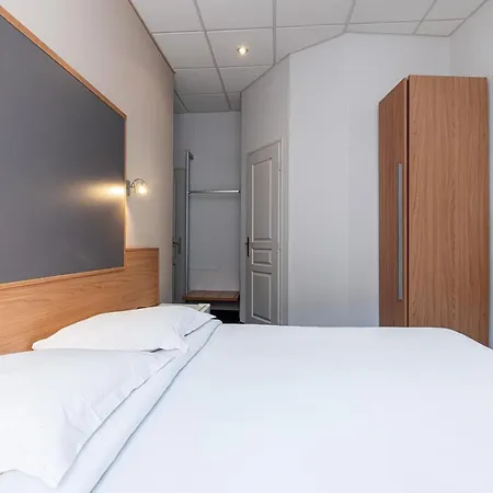 Modern Waikiki Otel Cannes