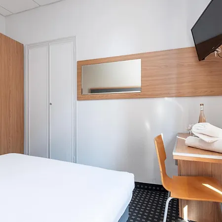 Otel Modern Waikiki Cannes