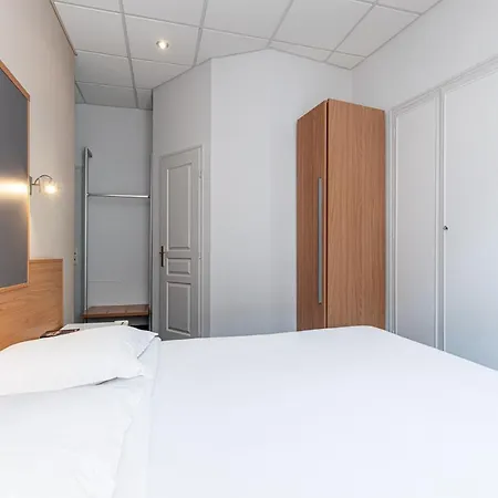 Otel Modern Waikiki Cannes